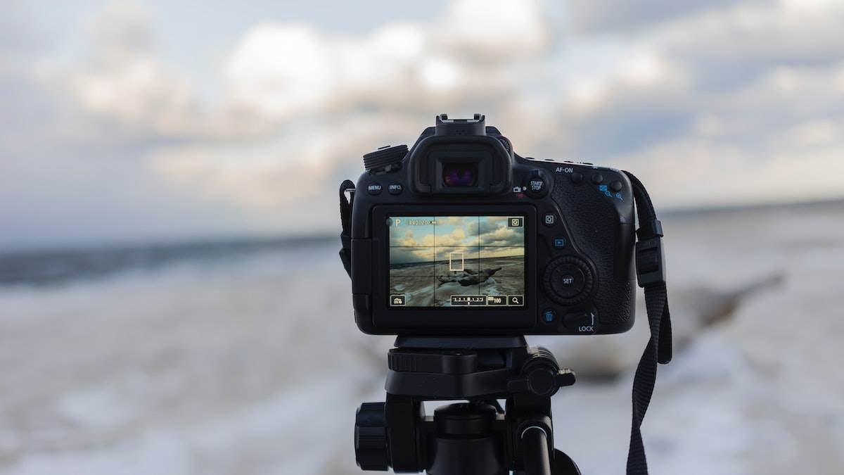Photography Camera Brands: यहां देखें भारत में सर्वश्रेष्ठ कैमरा ब्रांड की लिस्ट, सालों से हैं पहले पायदान पर
