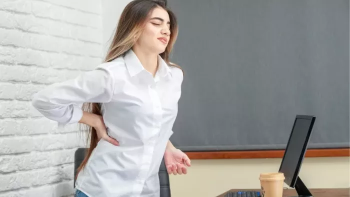 Diet For Back Pain: बैक पेन से हैं परेशान, तो खाएं ये फूड्स
