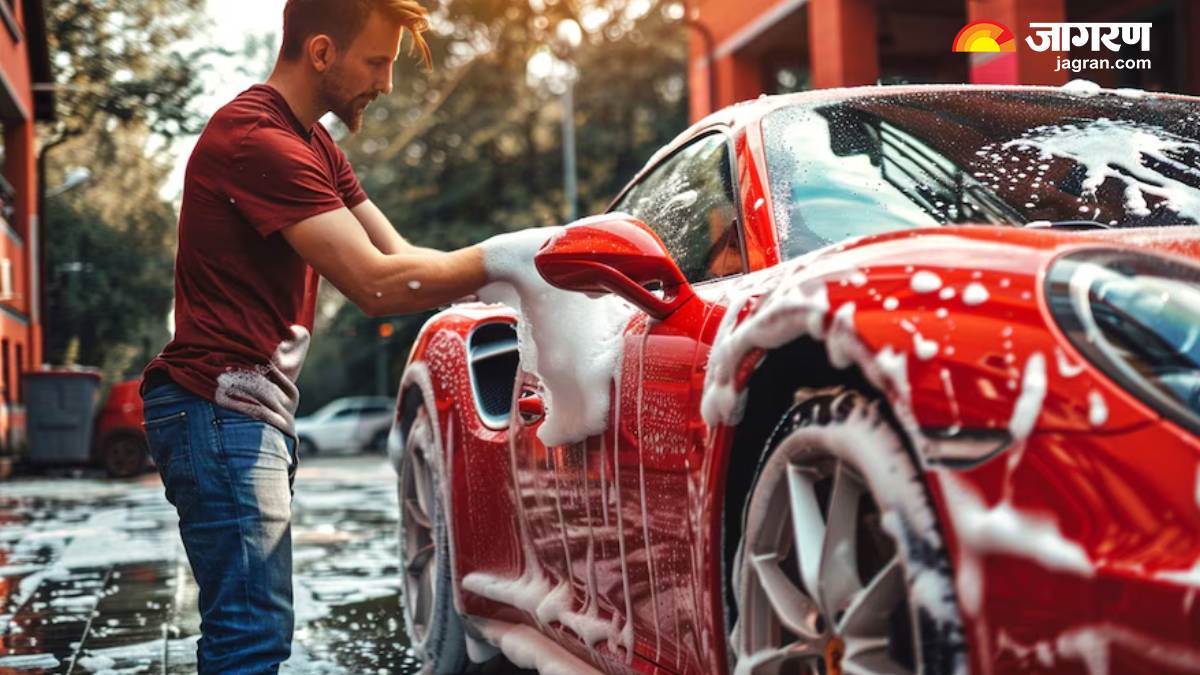 https://www.jagranimages.com/images/newimg/25082024/25_08_2024-car_washing_tips_at_home_23784476.jpg