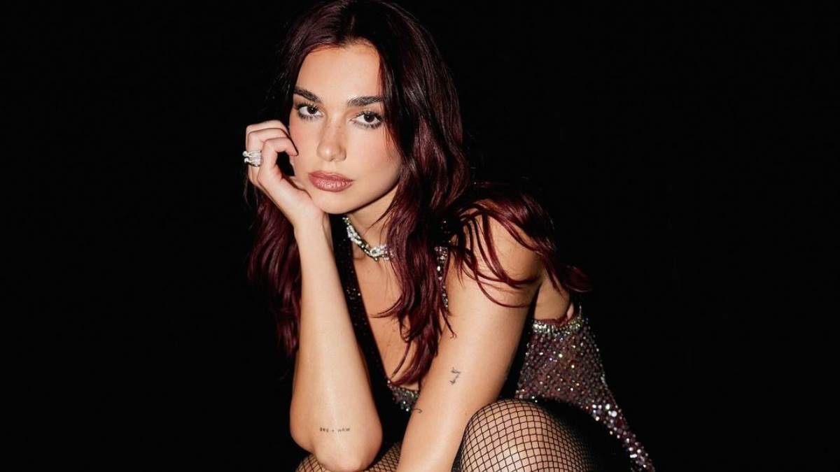 dua lipa announced mumbai concert by sharing photos on social media she said india i am coming again