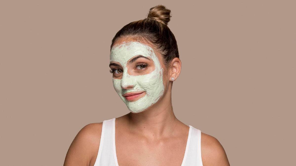 https://www.jagranimages.com/images/newimg/25082024/25_08_2024-face_mask_for_monsoon_23784424.jpg