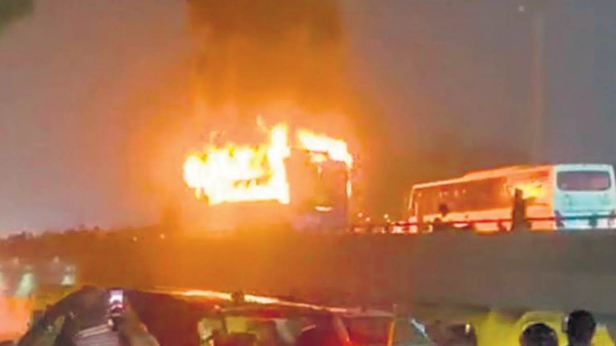 ncr bus catches fire on zakhira flyover in delhi passengers escape unharmed