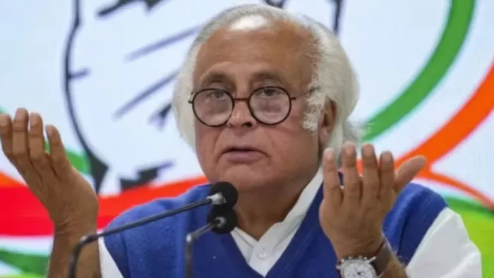 महासचिव जयराम रमेश ने वेतन-मजदूरी में गिरावट पर उठाए सवाल (file photo)