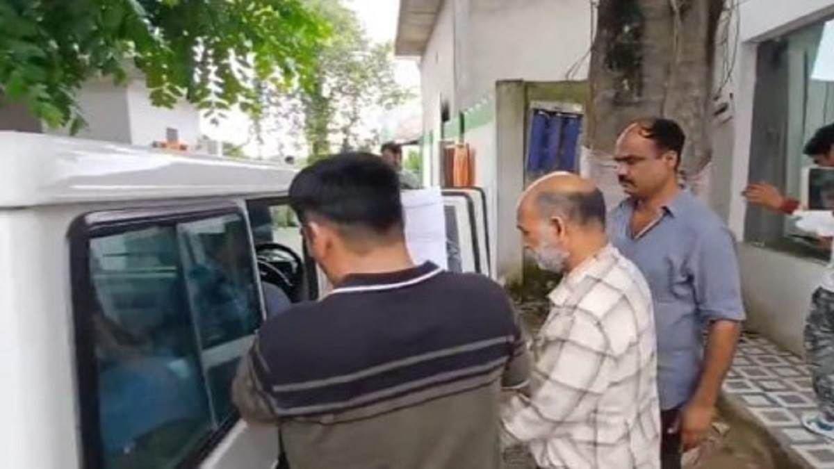 https://www.jagranimages.com/images/newimg/25082025/25_08_2025-arrested_shamli_r_24024984.jpg