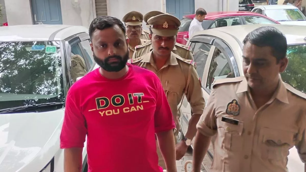 Bareilly News : बरेली में हनी ट्रैप गैंग पर कसा शिकंजा, प्रोफेसर सहित चार युवक और एक लड़की गिरफ्तार