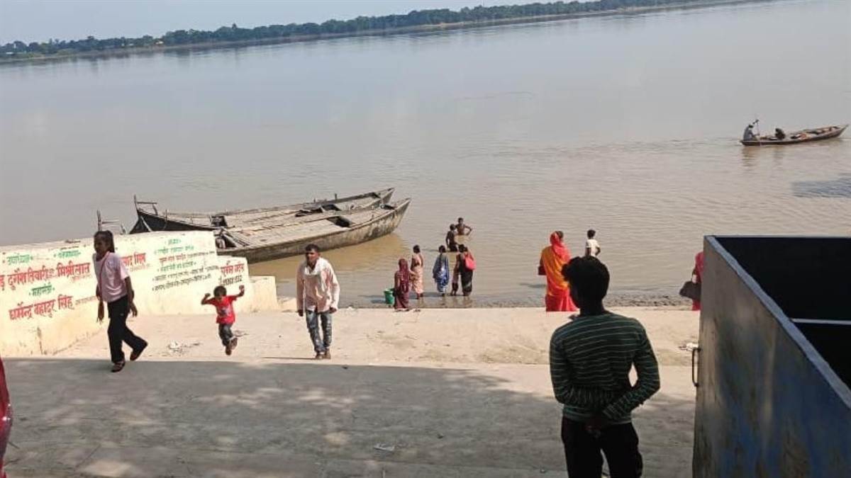 https://www.jagranimages.com/images/newimg/25082025/25_08_2025-bhadohi_24024797.jpg