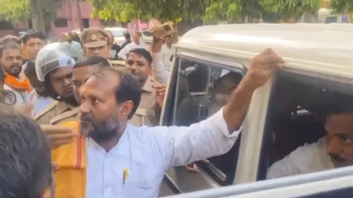 पूर्व विधायकों ने निष्पक्ष जांच की मांग की है।