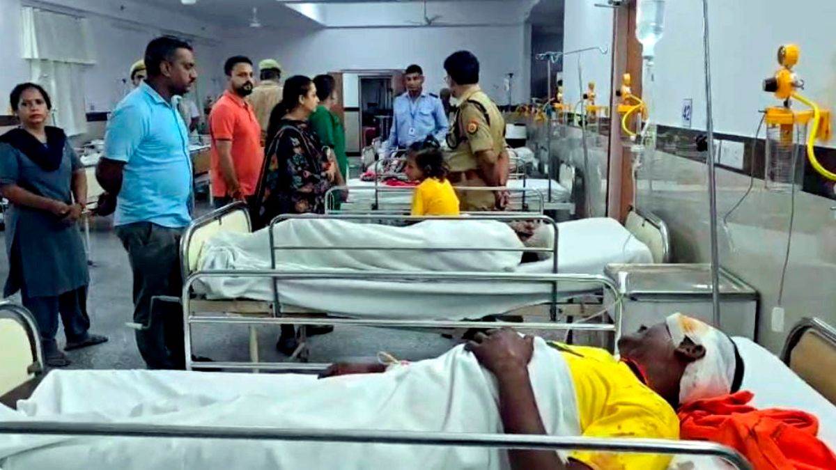 https://www.jagranimages.com/images/newimg/25082025/25_08_2025-bulandshahr_accident_24024987.jpg
