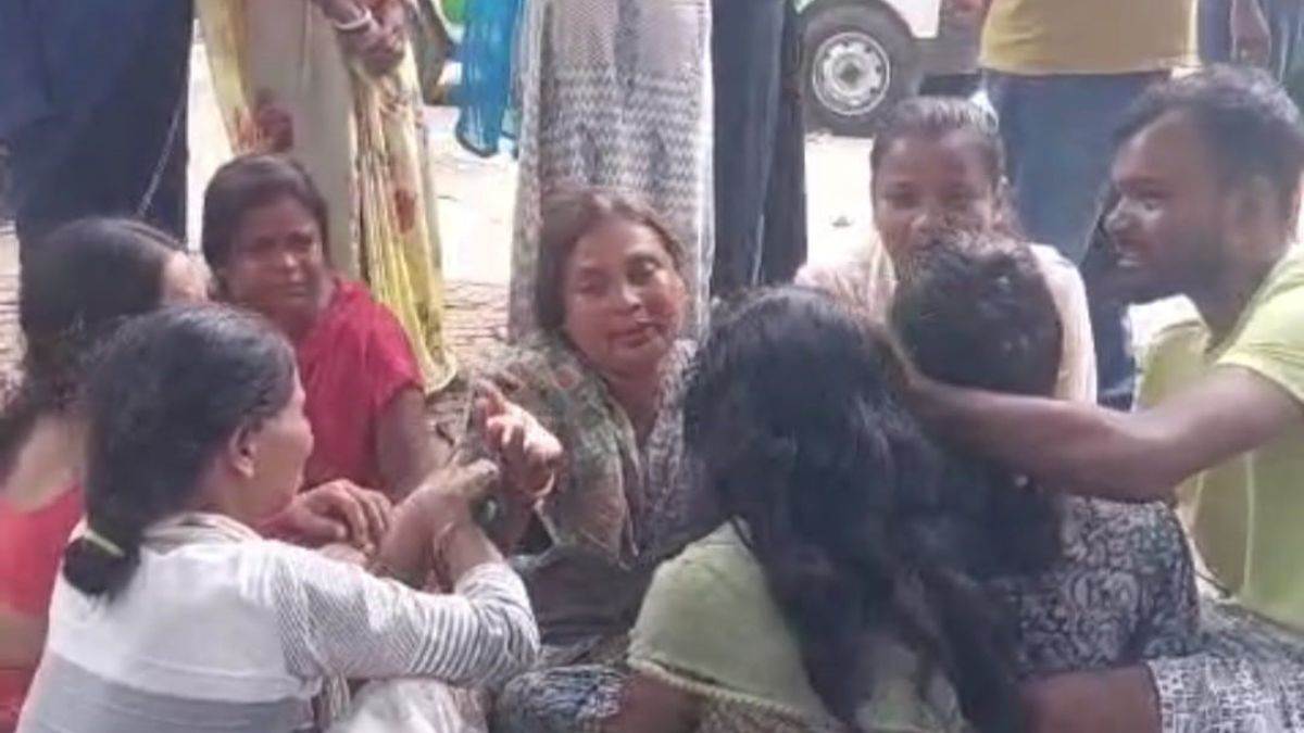 https://www.jagranimages.com/images/newimg/25082025/25_08_2025-car_accident__24023980.jpg