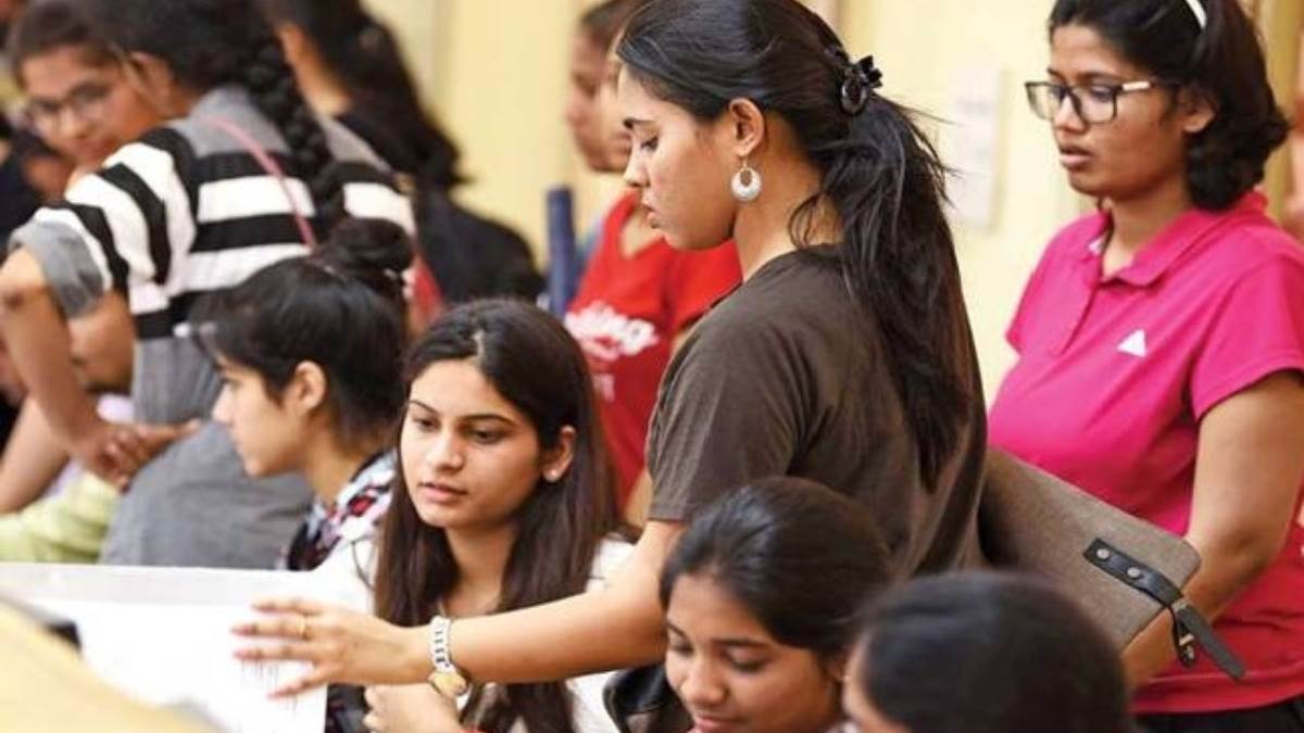 https://www.jagranimages.com/images/newimg/25082025/25_08_2025-college_24024809.jpg