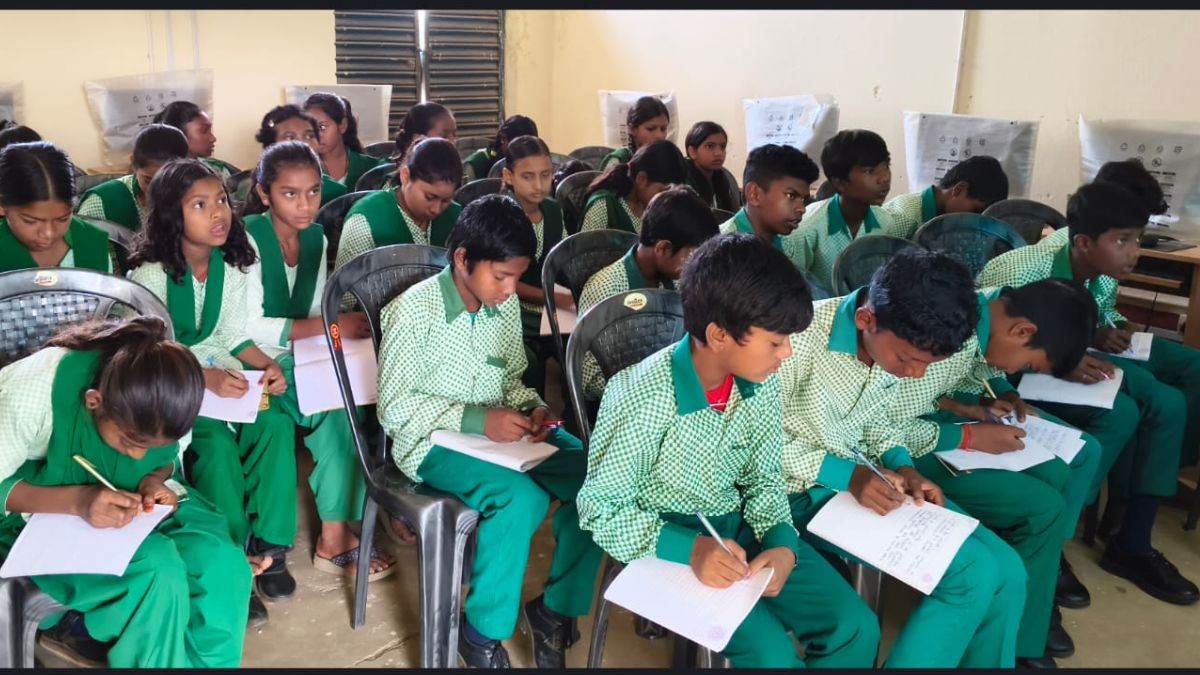 https://www.jagranimages.com/images/newimg/25082025/25_08_2025-dumka_deep_project_24024955.jpg