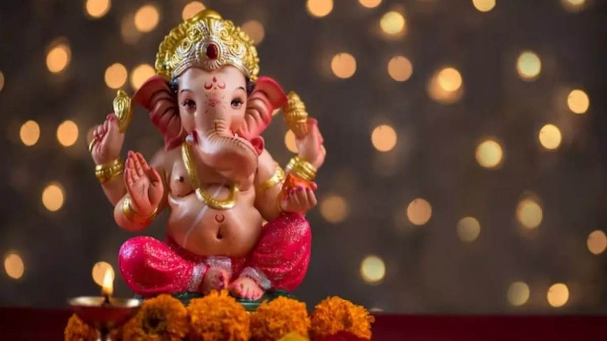 https://www.jagranimages.com/images/newimg/25082025/25_08_2025-ganeshotsav_24024278.jpg