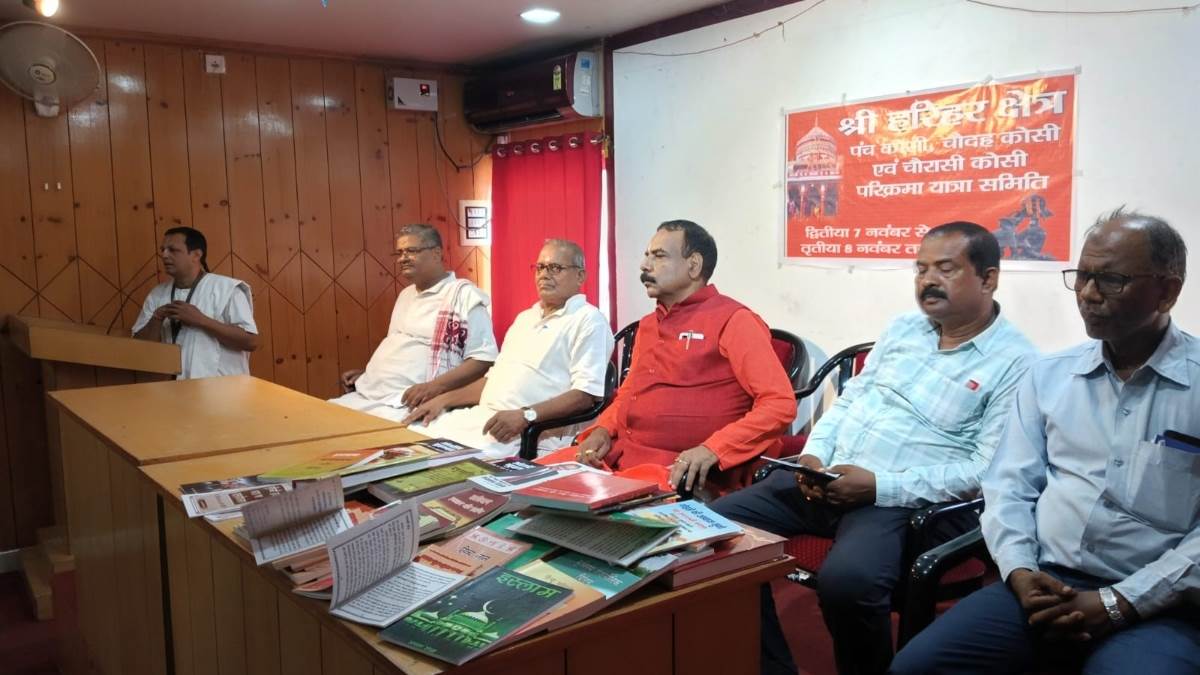 https://www.jagranimages.com/images/newimg/25082025/25_08_2025-hajipur_yatra_24024526.jpg