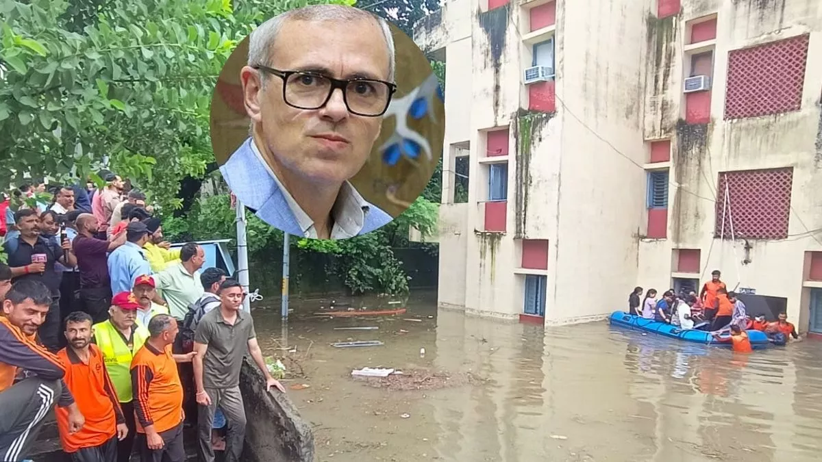 जम्मू-कश्मीर में भारी बारिश से तबाही, उफार पर नदियां; CM उमर ने सभी विभागों को अलर्ट पर रहने के दिए निर्देश