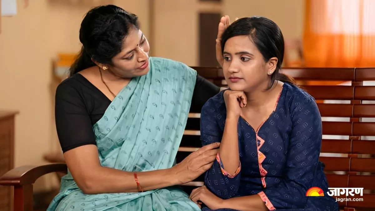 पढ़ाई या नौकरी के लिए दूर गए हैं बच्चे? खालीपन से उबरने के लिए माता-पिता अपनाएं ये 5 तरीके