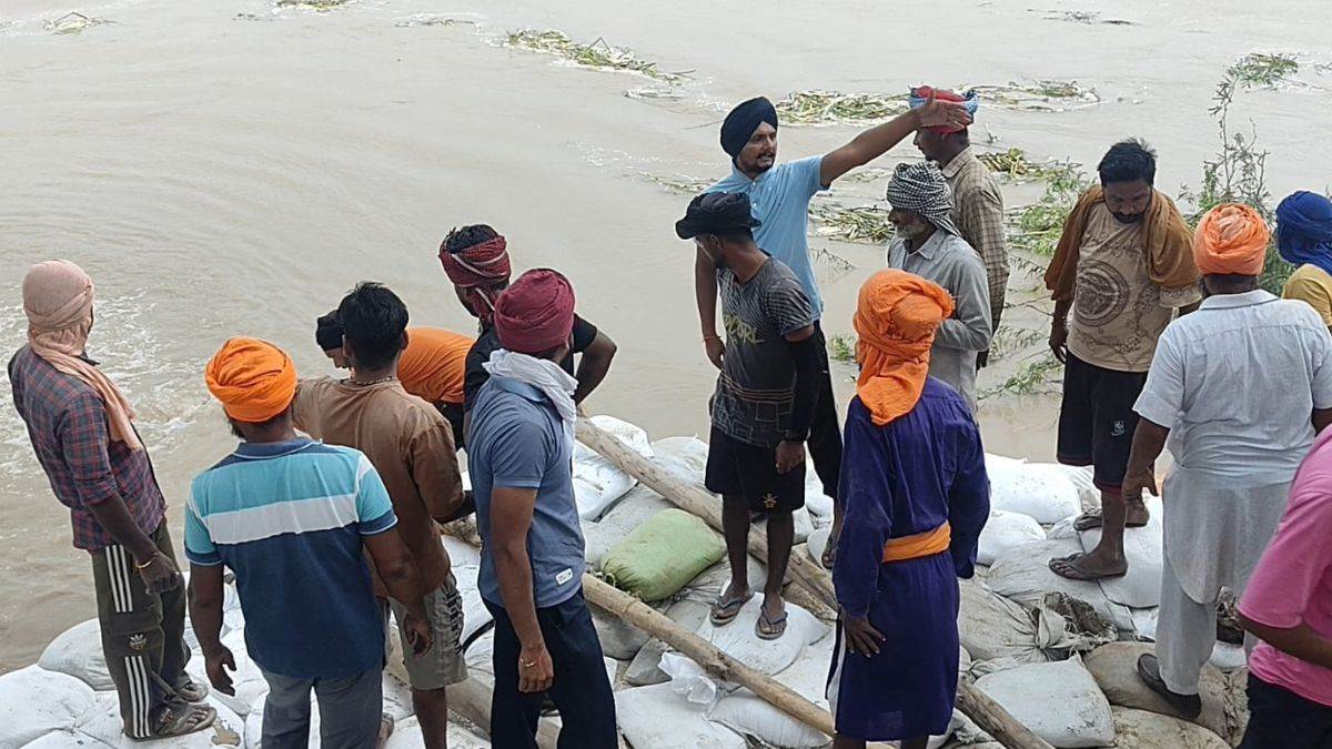 https://www.jagranimages.com/images/newimg/25082025/25_08_2025-punjab_rain_6_24024072.jpg