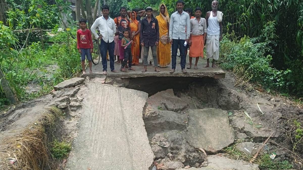 https://www.jagranimages.com/images/newimg/25082025/25_08_2025-road_24024292.jpg