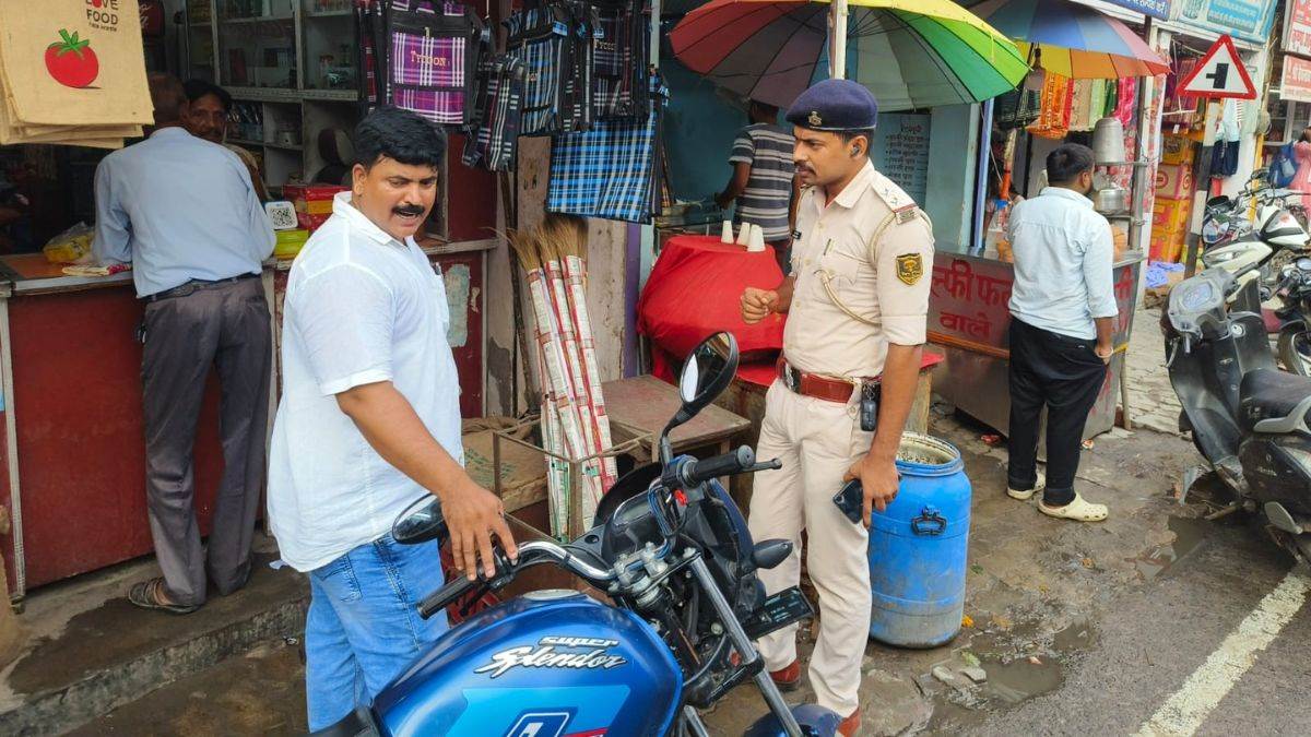 https://www.jagranimages.com/images/newimg/25082025/25_08_2025-thief__24024755.jpg