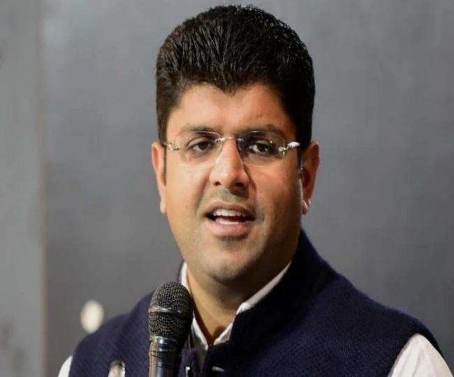 हरियाणा के उपमुख्यमंत्री दुष्यंत चौटाला ने नौकरी को लेकर किया बड़ा एलान।