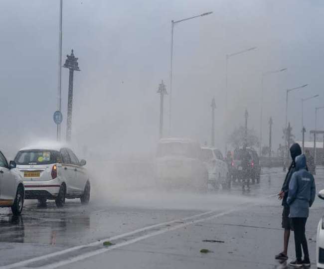 मौसम विभाग ने कई राज्यों में गरज के साथ भारी बारिश का जताया अनुमान