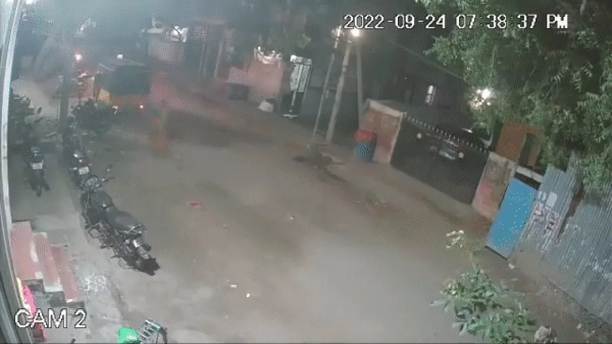 Petrol Bomb Attack: तमिलनाडु में अराजक तत्वों ने फिर फेंके पेट्रोल बम, आरएसएस कार्यकर्ता के घर को बनाया निशाना