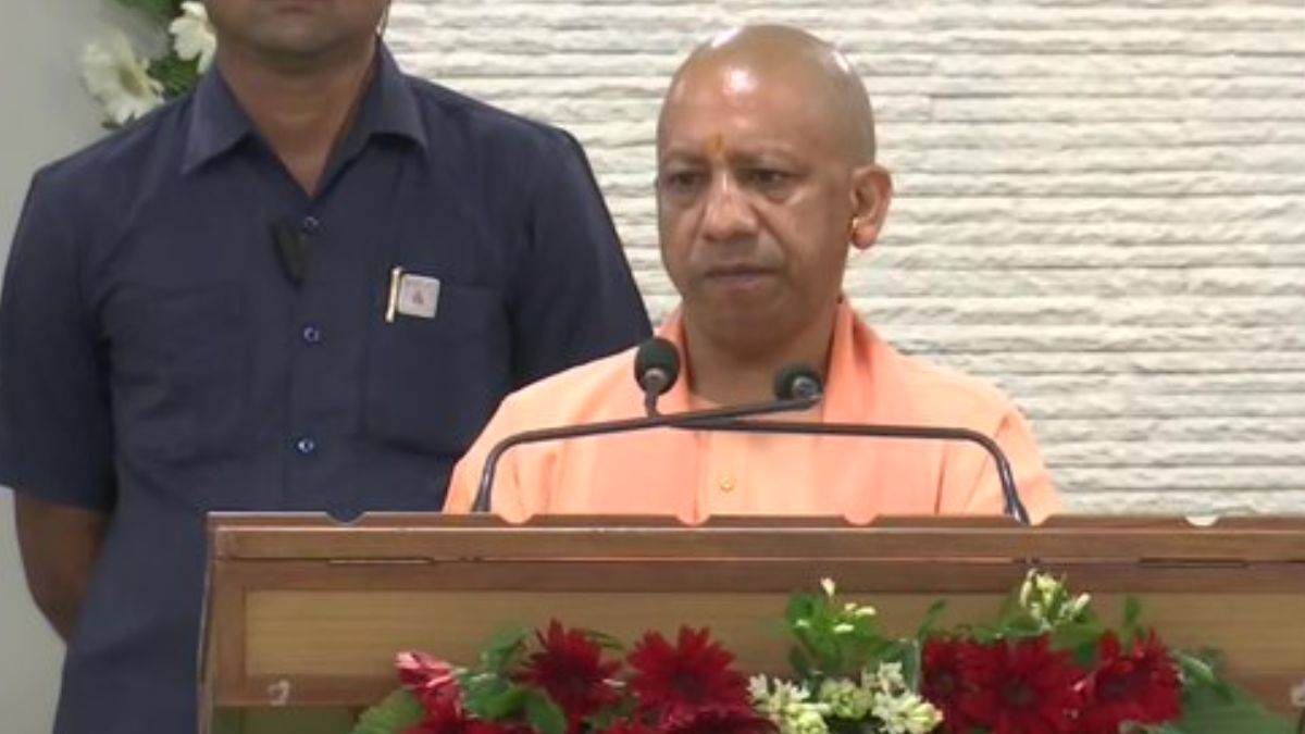 https://www.jagranimages.com/images/newimg/25092022/25_09_2022-cm_yogi_adityanath_in_deendayal__23096843.jpg