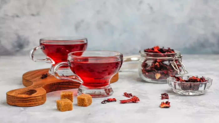 Hibiscus Benefits: इंस्टेंट ब्लड शुगर कंट्रोल करने के लिए रोजाना पिएं गुड़हल की चाय