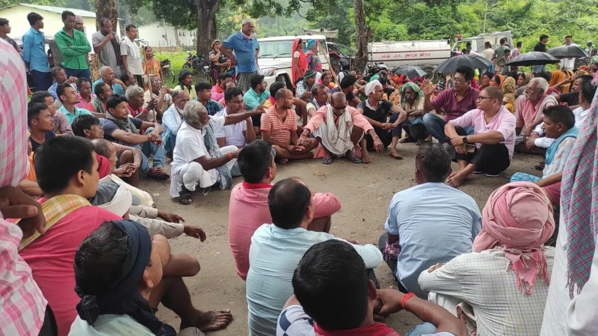 पश्चिम चंपारण में सीमा पर तोड़े गए नाले को जबरन बांधेंगे भारतीय किसान