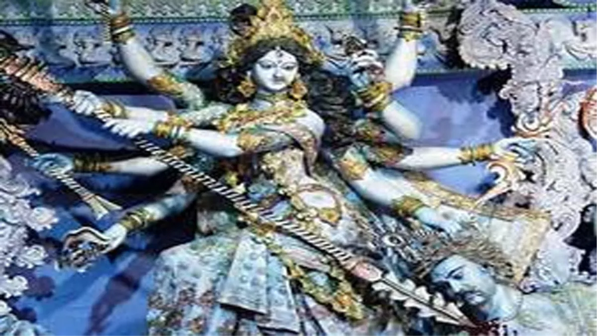 Durga Puja 2022: प्रकृति व जीवन की दौड़ के बीच कोलकाता में असंख्य दुर्गा पूजा थीम मन मोह लेने के लिए तैयार
