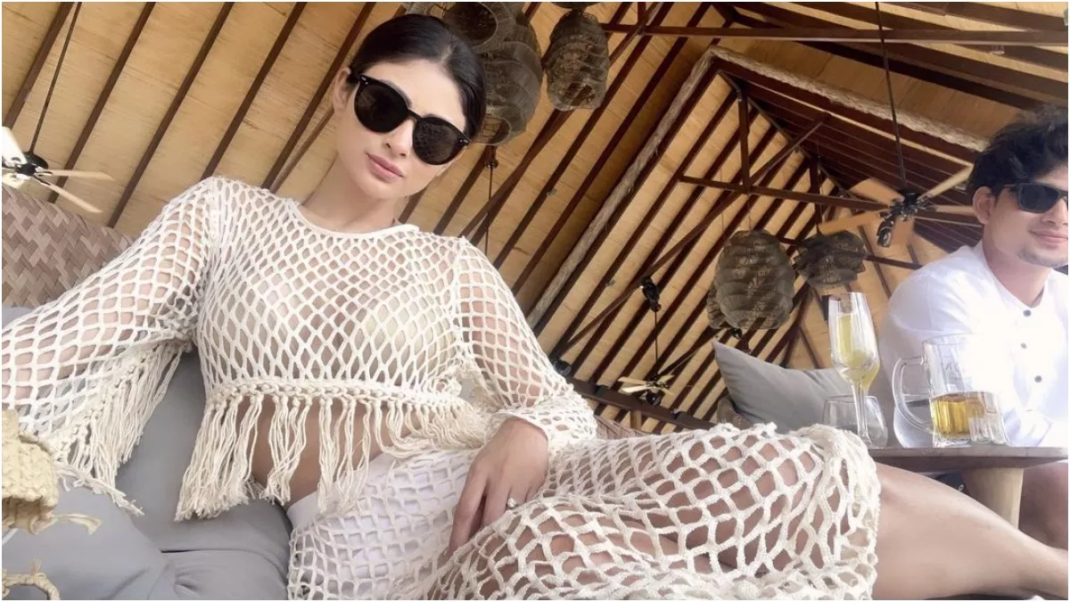 Mouni Roy Pics: जालीदार ड्रेस में मौनी रॉय ने बढ़ाया इंटरनेट का पारा, लोगों के उड़े होश