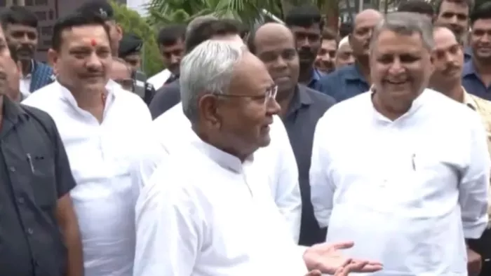 INDIA गठबंधन से दूरी और एनडीए गठबंधन में जाने के कयासों को मुख्यमंत्री नीतीश कुमार ने दिया विराम। जागरण