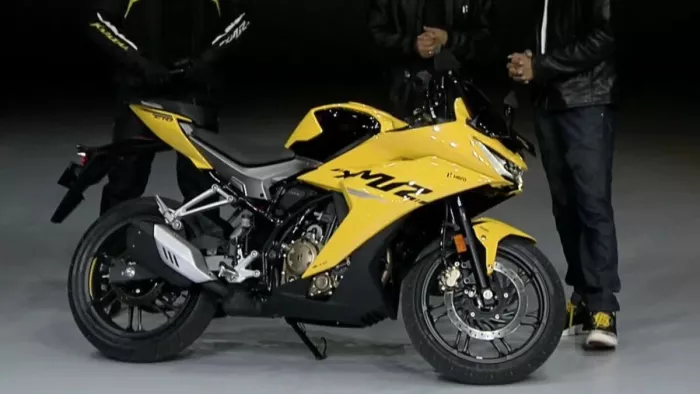 Hero Karizma XMR 210 की कीमतें 1 अक्टूबर से बढ़ जाएंगी।