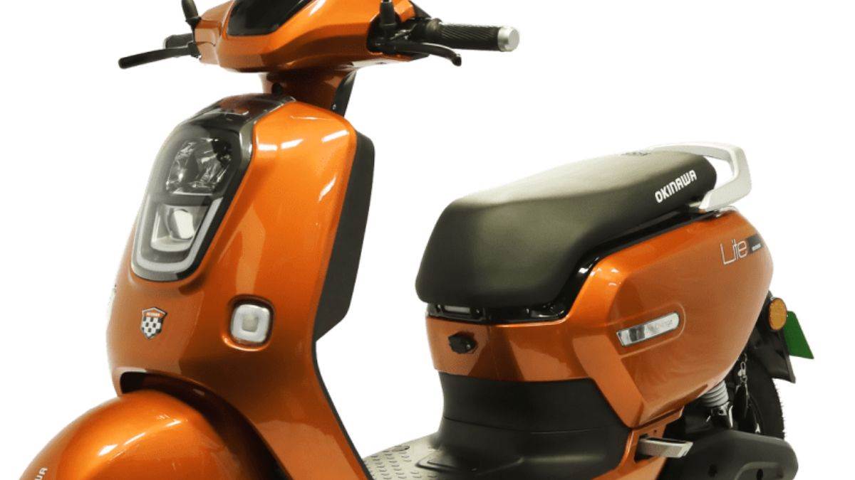 https://www.jagranimages.com/images/newimg/25092023/25_09_2023-low_speed_scooter_23539255.jpg