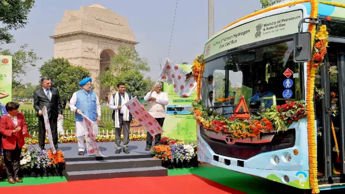 भारत के सार्वजनिक वाहन काफी हद तक डीजल आधारित व्यवस्था से चल रहे हैं।