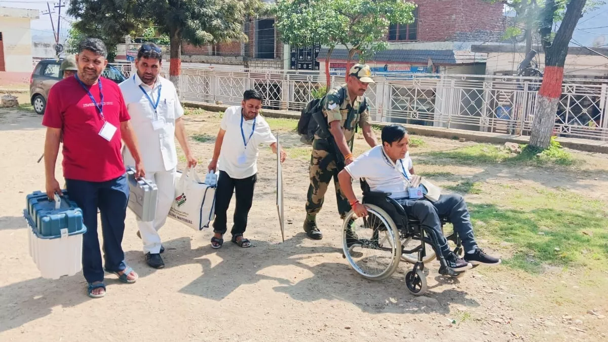 https://www.jagranimages.com/images/newimg/25092024/25_09_2024-handicapped_election_23803726.jpg