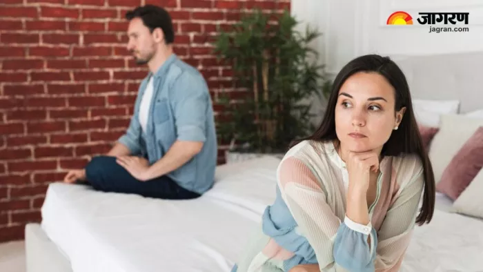 Relationship Advice: शादीशुदा जिंदगी को तबाह कर देती हैं ये 5 चीजें (Image Source: Freepik)