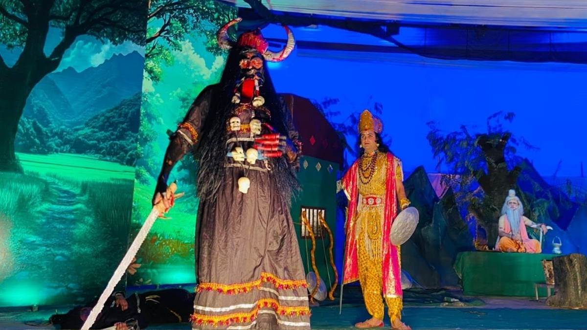 https://www.jagranimages.com/images/newimg/25092025/25_09_2025-bilaspur_ramleela_24059570.jpg