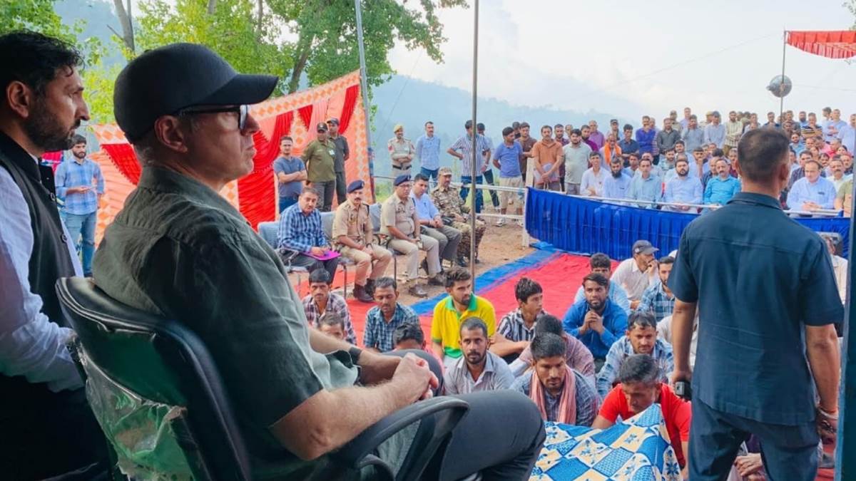 government to provide land to flood victims jammu and kashmir