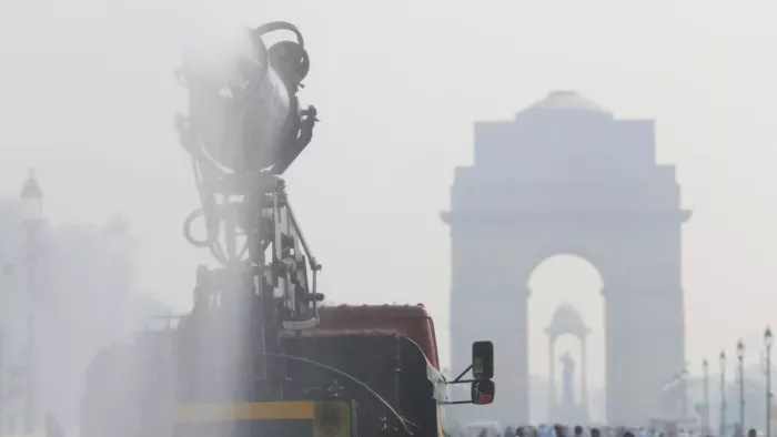 पराली का बहाना, वाहनों के धुएं और धूल पर नहीं निशाना