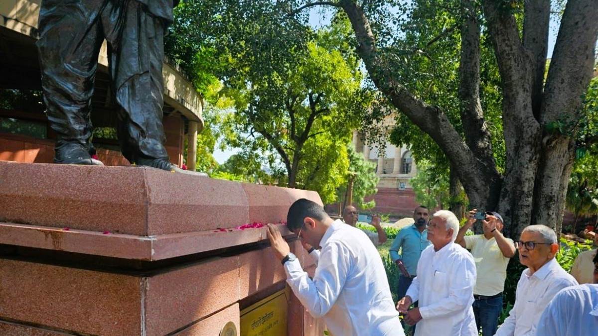 https://www.jagranimages.com/images/newimg/25092025/25_09_2025-dushyant_chautala_24059930.jpg