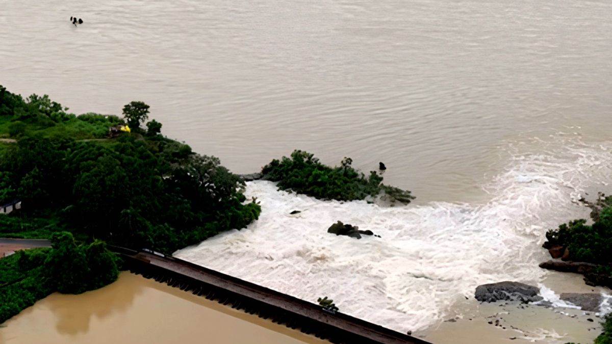 https://www.jagranimages.com/images/newimg/25092025/25_09_2025-hirakund_dam_24059937.jpg