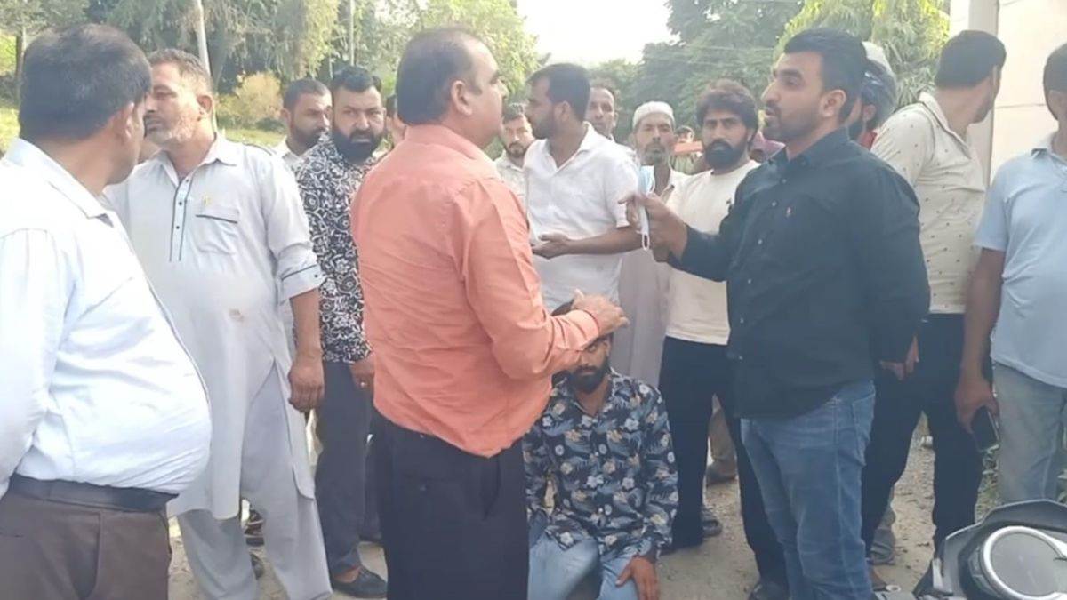 https://www.jagranimages.com/images/newimg/25092025/25_09_2025-jammu_accident_1_24059586.jpg