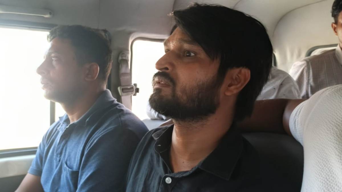 https://www.jagranimages.com/images/newimg/25092025/25_09_2025-madhubani_bribe_24059501.jpg