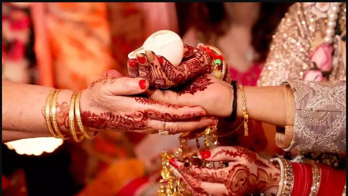 https://www.jagranimages.com/images/newimg/25092025/25_09_2025-marriage-pic_24059658_161323958.jpg