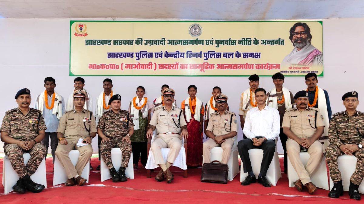 https://www.jagranimages.com/images/newimg/25092025/25_09_2025-naxalite_24059388.jpg