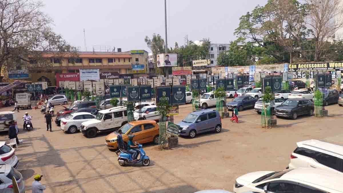 https://www.jagranimages.com/images/newimg/25092025/25_09_2025-ranchi_sainik_market_24060097.jpg