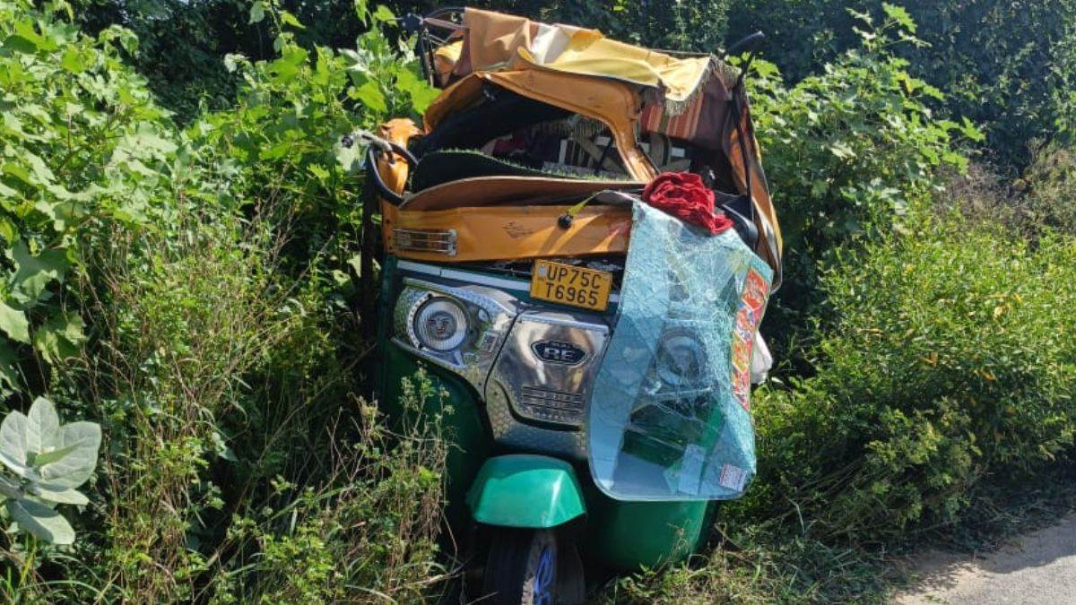 https://www.jagranimages.com/images/newimg/25092025/25_09_2025-road_sird_accident_24059541.jpg