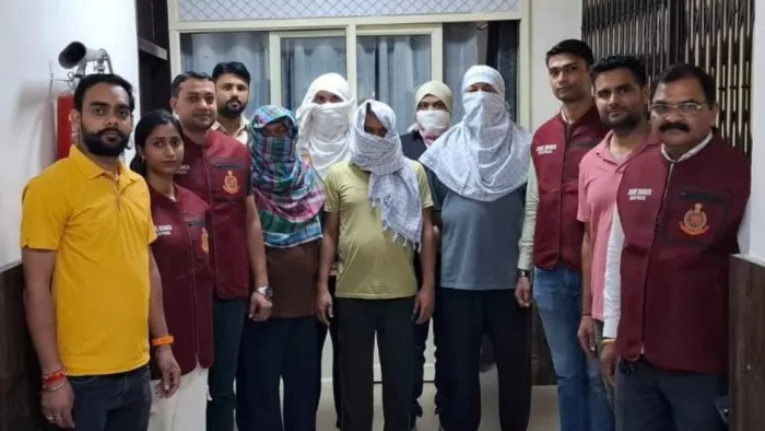 आइआइपी के तीन निदेशक सहित पांच आरोपितों को किया है। जागरण