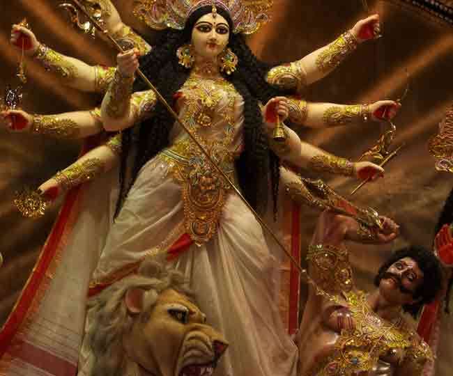 Maa Durga Bhajan मां की पूजा करते समय जरूर गाएं 'तूने मुझे बुलाया शेरा