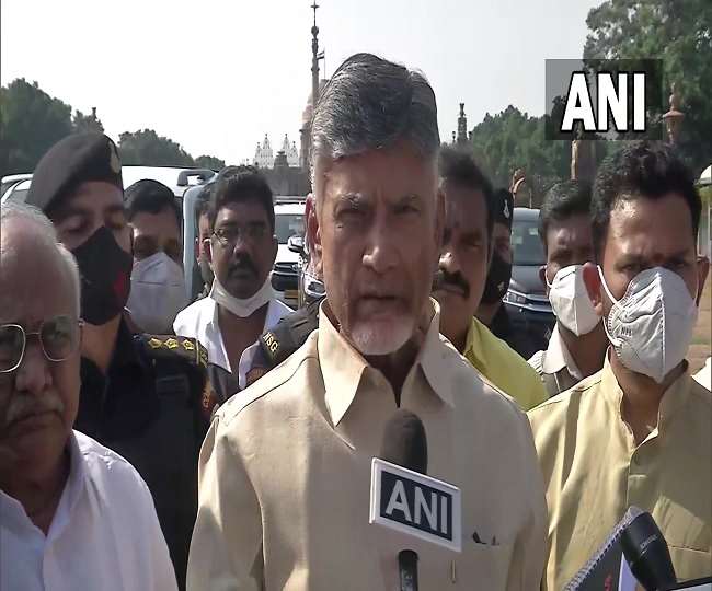 पहले पार्टी के कार्यालयों पर कथित हमले के मामले में केंद्र सरकार के हस्तक्षेप की मांग की थी